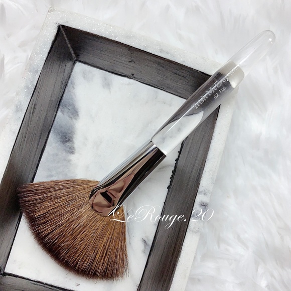 Trish Mceovy #62 fan brush - Picture 3 of 4